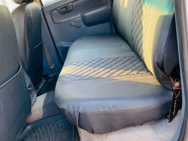 Toyota Hilux, Voitures, Conakry