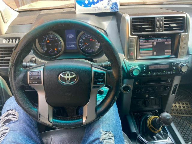 Toyota Land Cruiser, Voitures, Conakry
