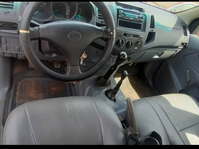 Toyota Hilux, Voitures, Conakry