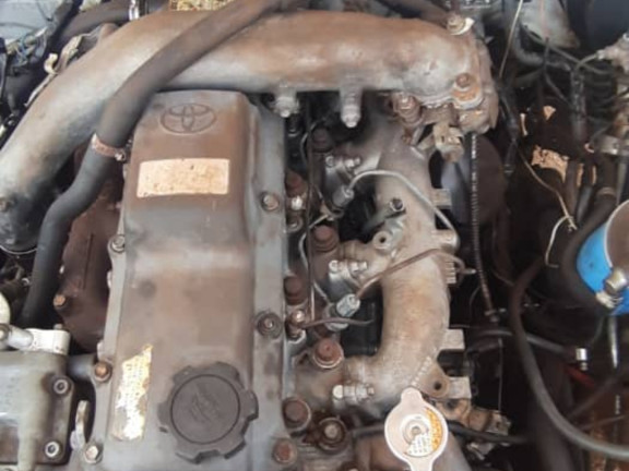 Toyota Hilux, Voitures, Conakry