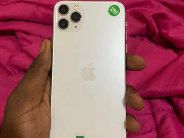Apple iPhone 11 Pro Max, Téléphones Mobiles, Conakry