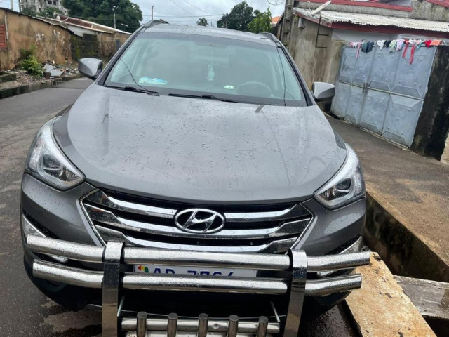 Hyundai Santa Fe, Voitures, Conakry