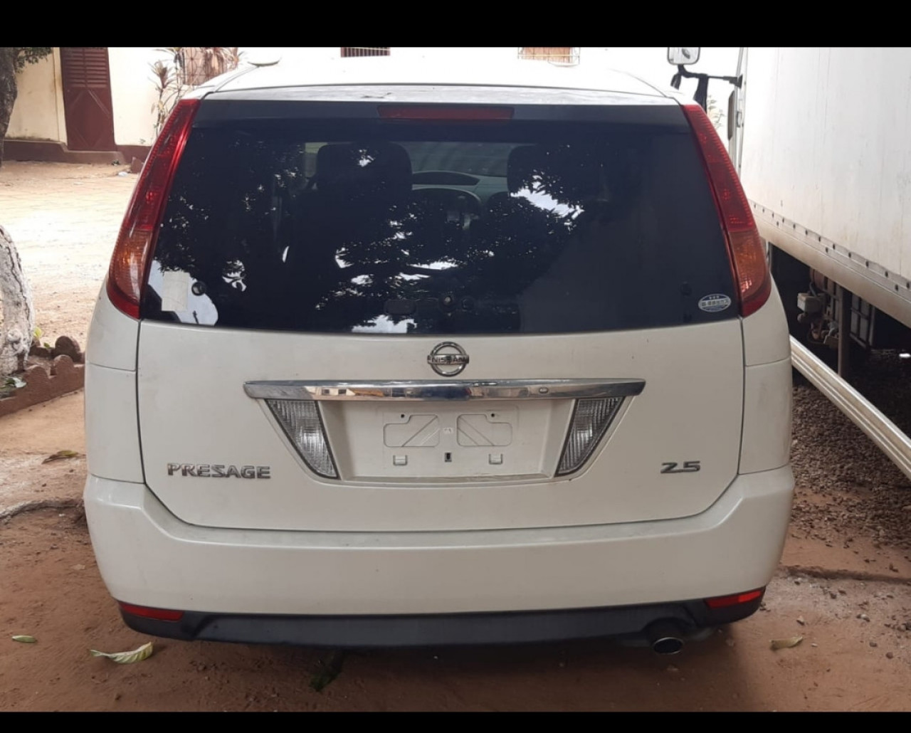 Nissan Presage, Voitures, Conakry