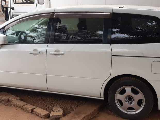 Nissan Presage, Voitures, Conakry