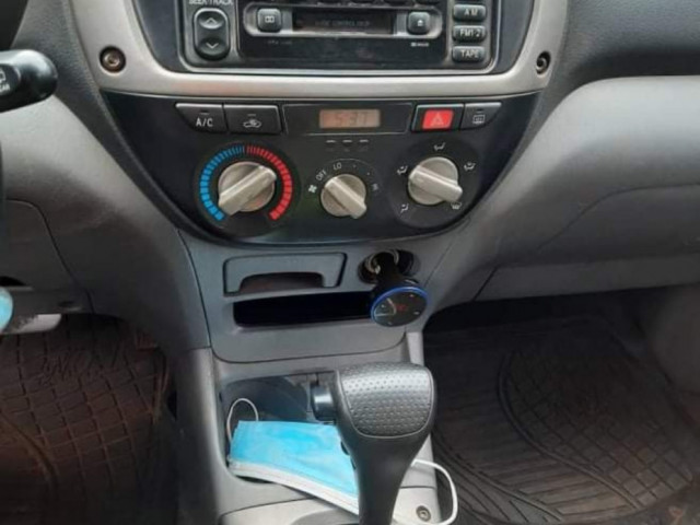 Toyota RAV4, Voitures, Conakry