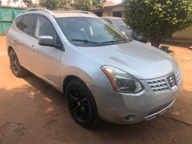 Nissan Rogue, Voitures, Conakry
