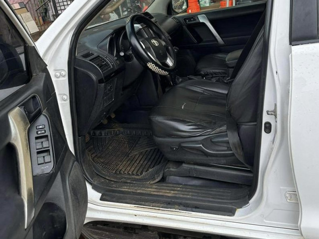 Toyota Land Cruiser Prado, Voitures, Conakry
