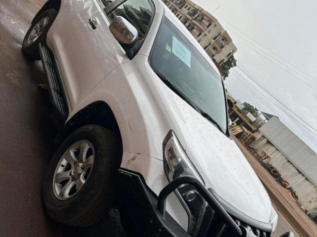 Toyota Land Cruiser Prado, Voitures, Conakry