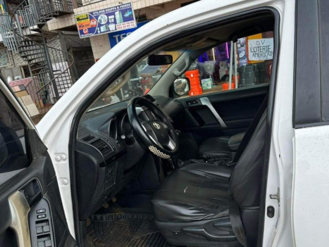 Toyota Land Cruiser Prado, Voitures, Conakry