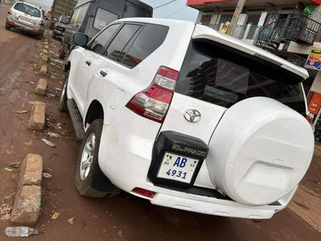 Toyota Land Cruiser Prado, Voitures, Conakry