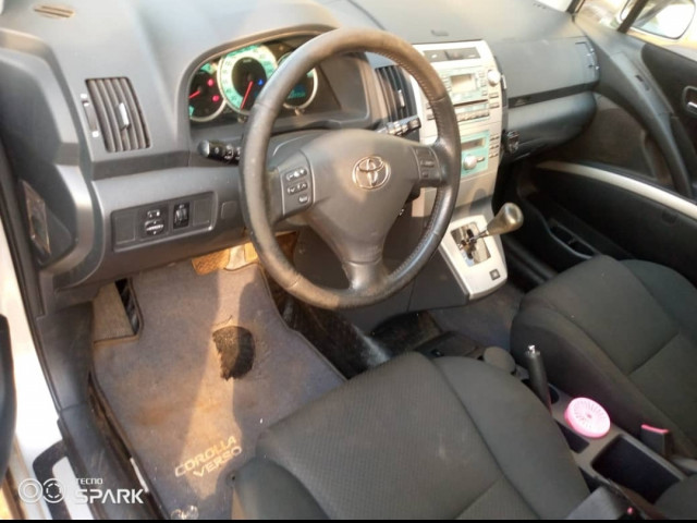 Toyota Corolla Verso, Voitures, Conakry