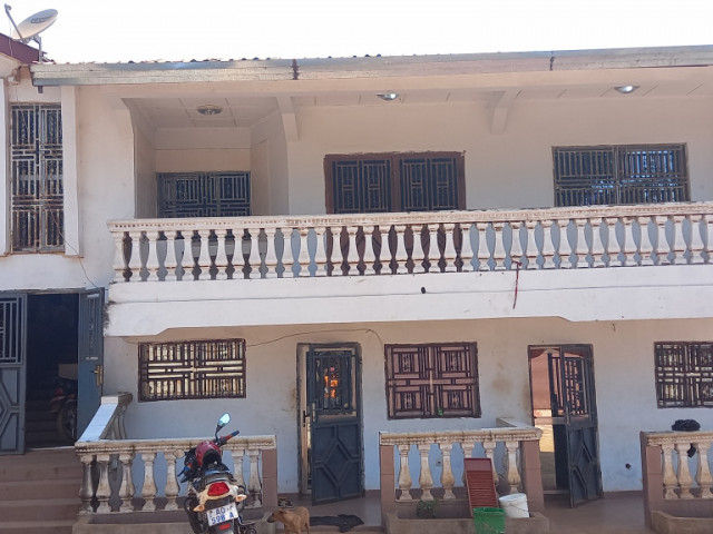Bâtiment à Lansanayah, Maisons, Conakry