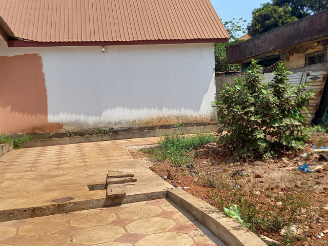 Bâtiment à Lansanayah, Maisons, Conakry