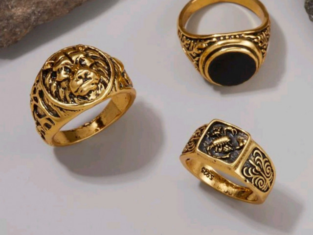 Différents Bijoux, Bijoux - Montres, Conakry