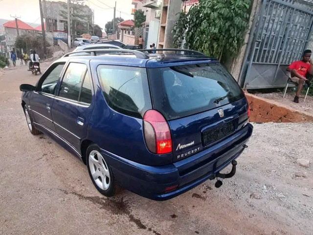 Peugeot 306, Voitures, Conakry