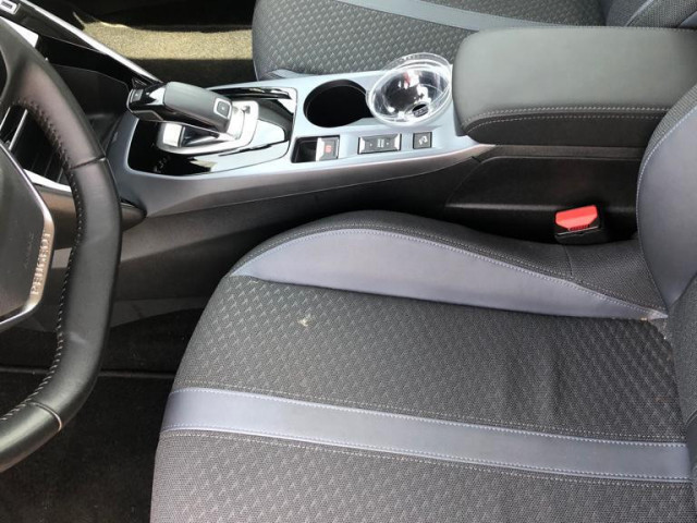 Peugeot 2008, Voitures, Conakry