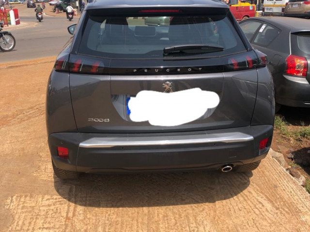 Peugeot 2008, Voitures, Conakry