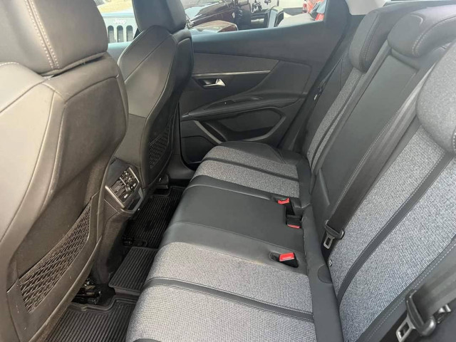 Peugeot 2008, Voitures, Conakry