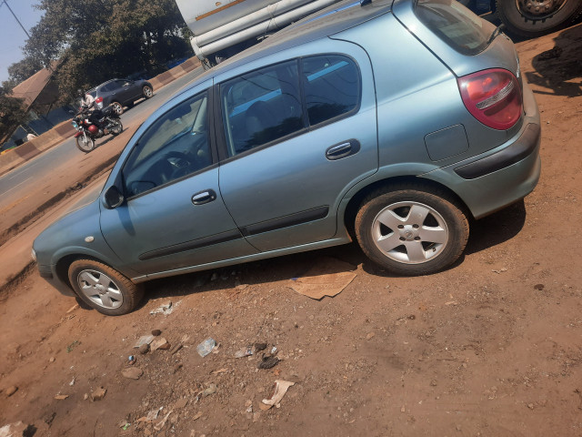 Nissan Almera, Voitures, Conakry