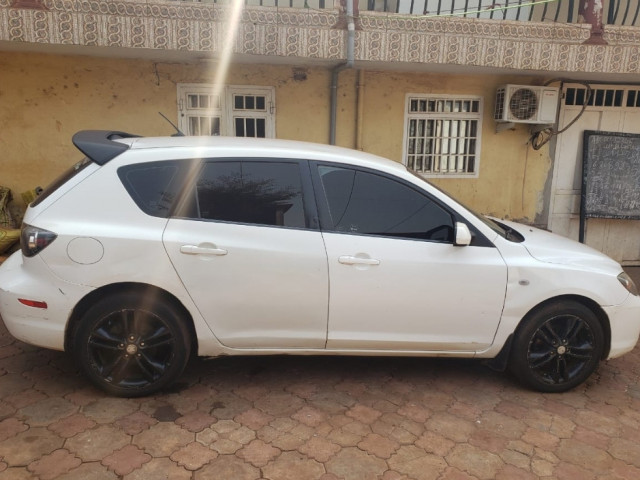 Mazda 3, Voitures, Conakry