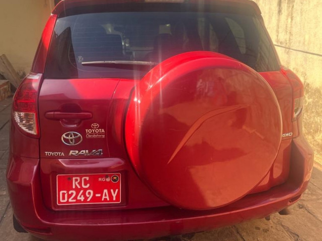 Toyota RAV4, Voitures, Conakry