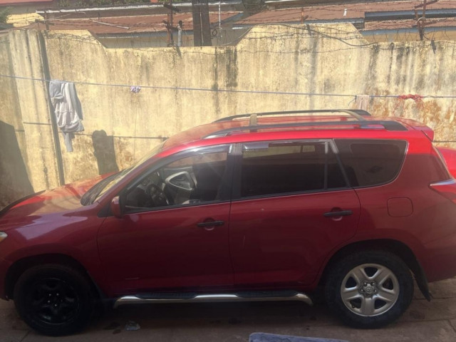 Toyota RAV4, Voitures, Conakry