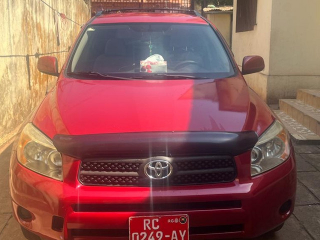 Toyota RAV4, Voitures, Conakry