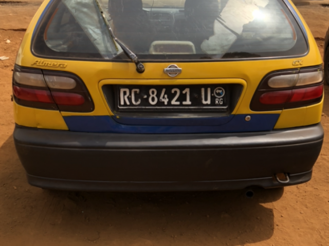 Nissan Almera, Voitures, Conakry