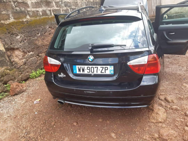 BMW Séries 3, Voitures, Conakry