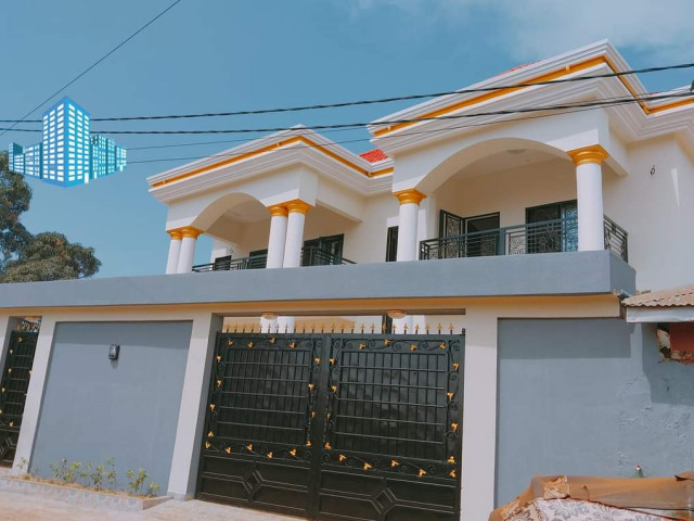 Bรขtiment ร Lambanyi, Maisons, Conakry