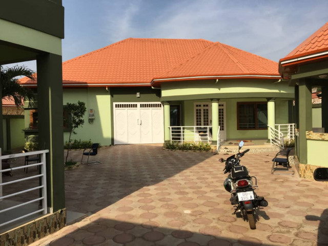 Maison à Sonfonia, Maisons, Conakry