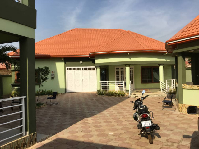 Maison à Sonfonia, Maisons, Conakry