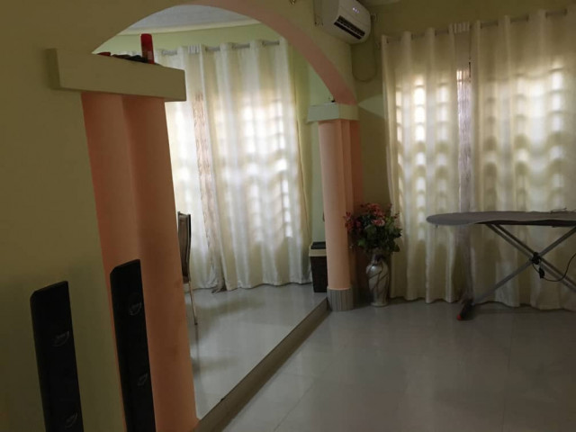 Maison à Sonfonia, Maisons, Conakry