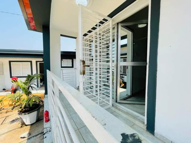 Maison à Samatra, Maisons, Conakry