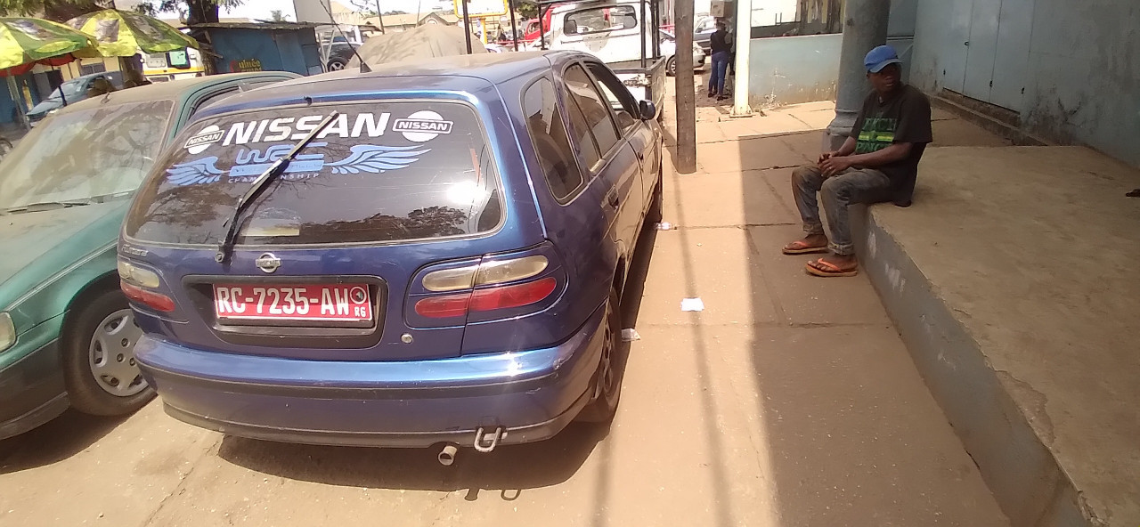 Nissan Almera, Voitures, Conakry