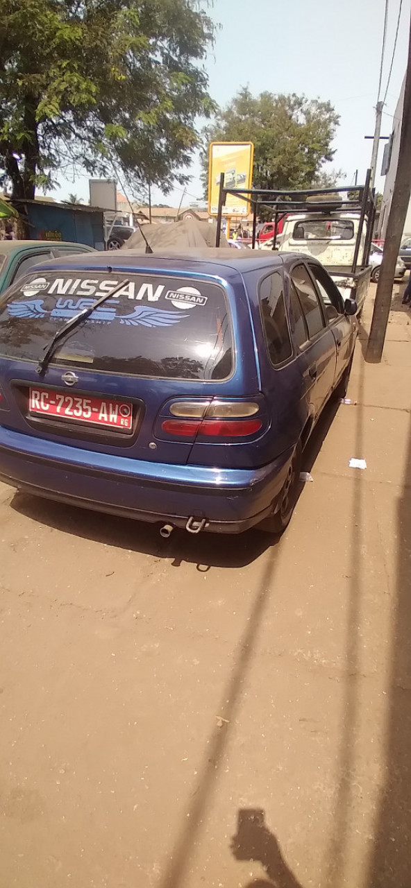 Nissan Almera, Voitures, Conakry