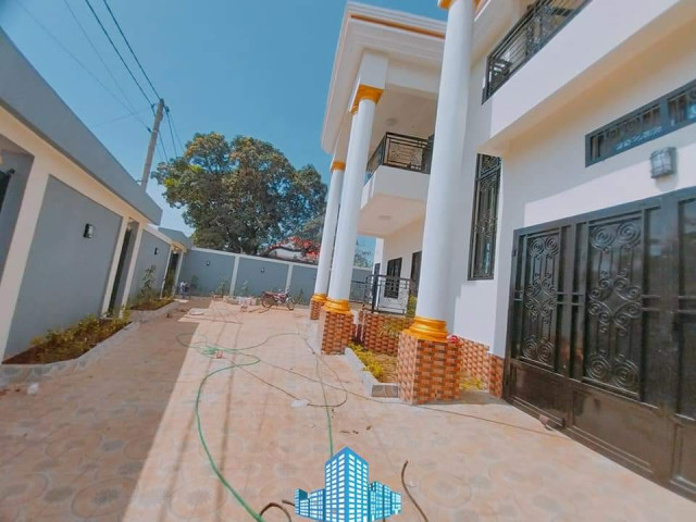 Maison ร Lambanyi, Maisons, Conakry