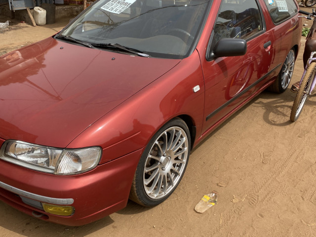 Nissan Almera, Voitures, Conakry