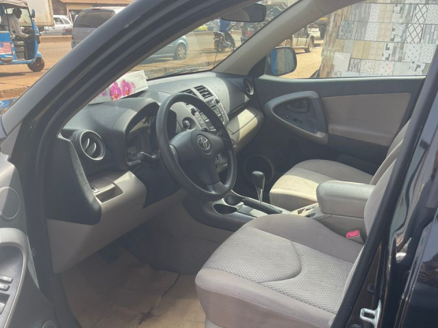Toyota RAV4, Voitures, Conakry