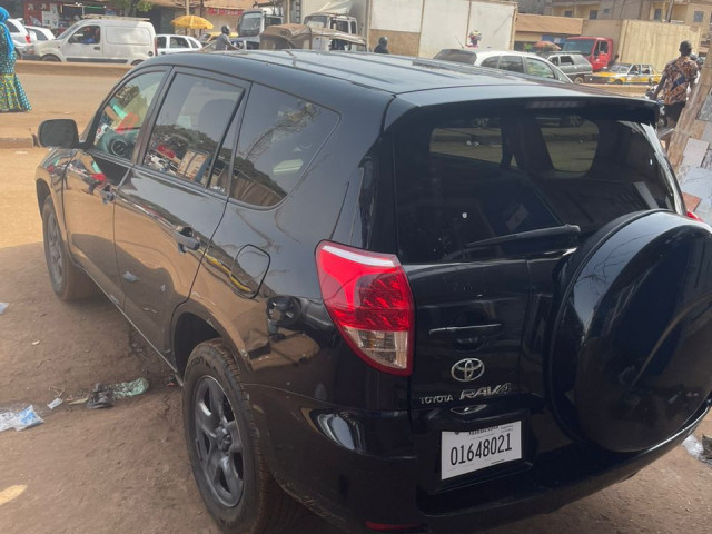 Toyota RAV4, Voitures, Conakry
