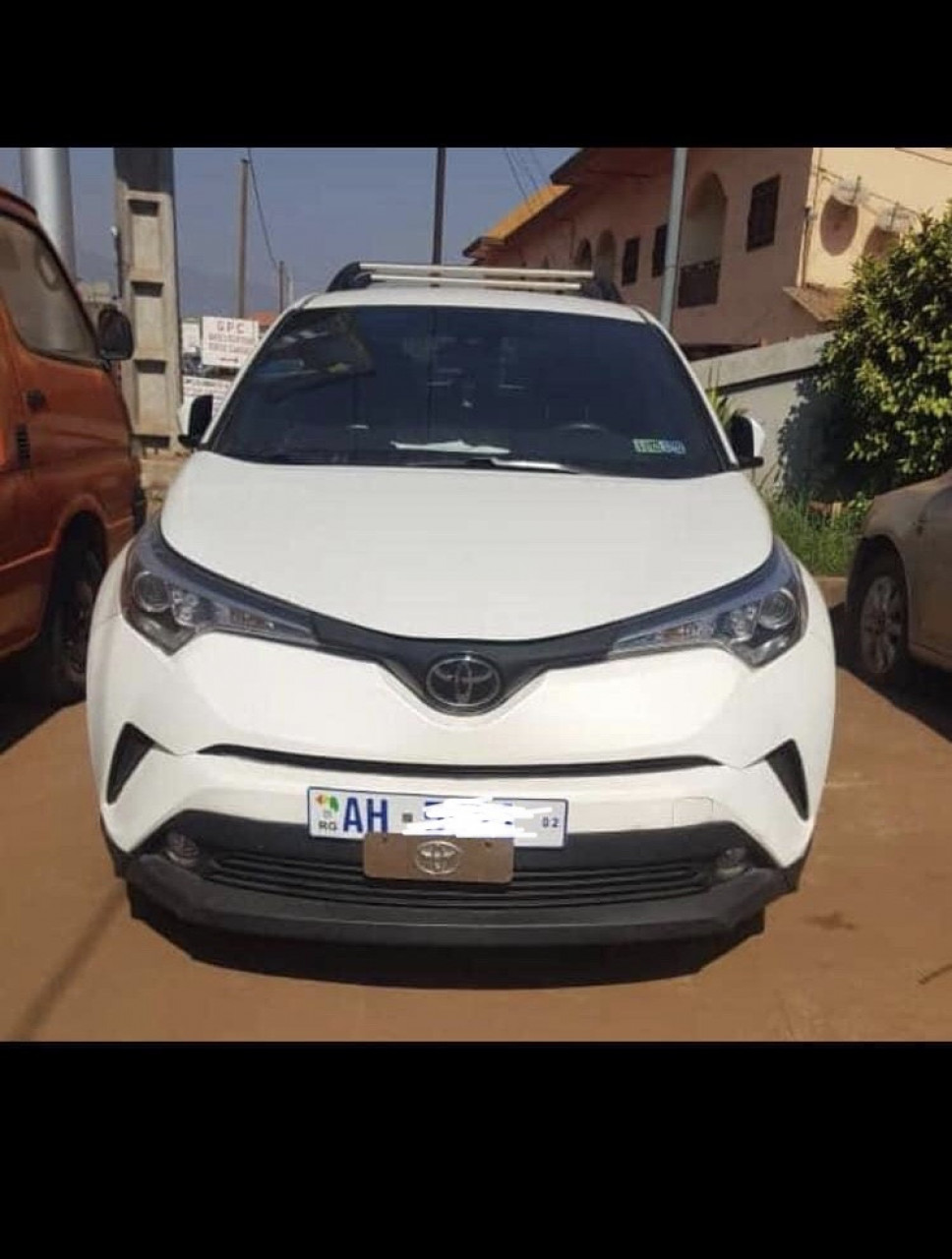 Toyota CR-H, Voitures, Conakry