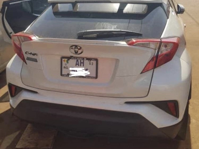 Toyota CR-H, Voitures, Conakry
