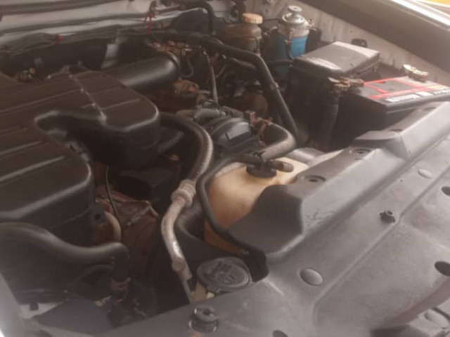 Toyota CR-H, Voitures, Conakry