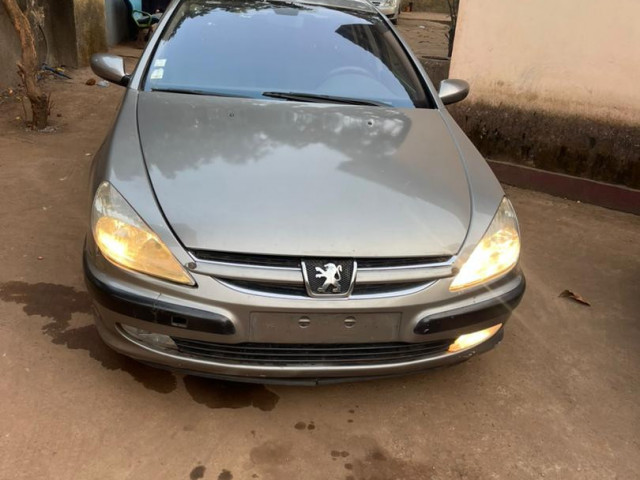 Peugeot 607, Voitures, Conakry