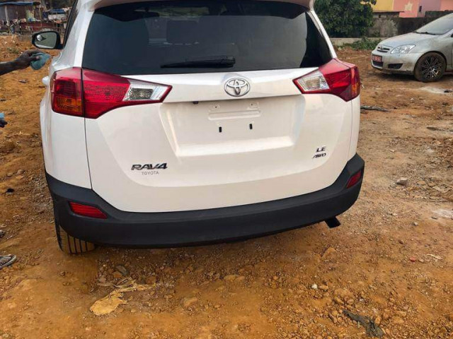 Toyota RAV4, Voitures, Conakry