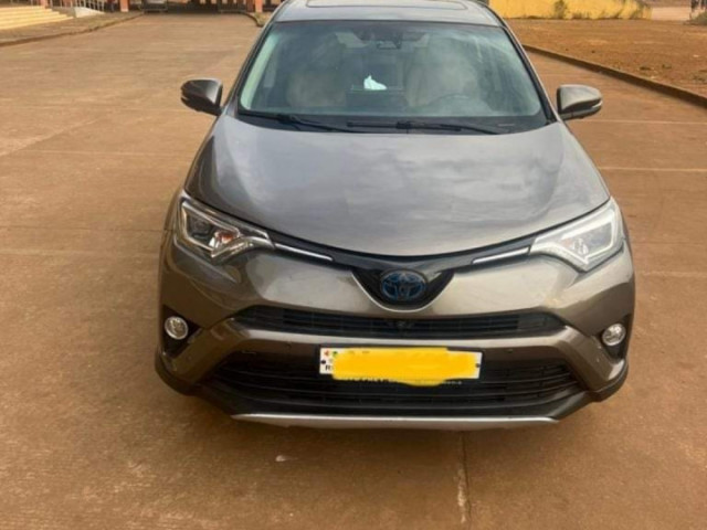 Toyota RAV4, Voitures, Conakry