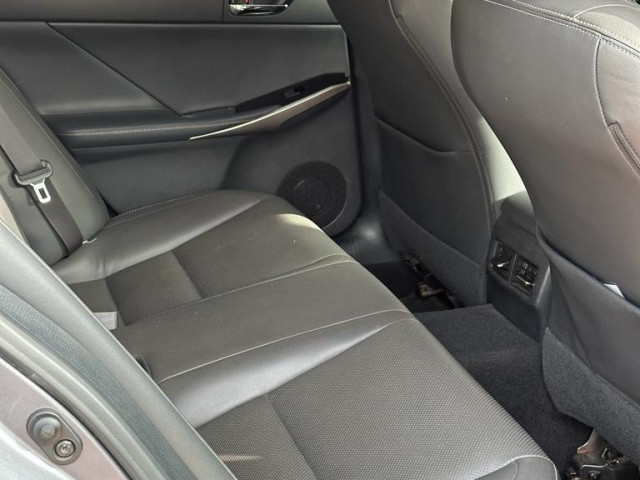 Lexus IS 250, Voitures, Conakry