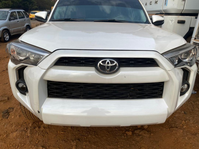 Toyota 4Runner, Voitures, Conakry