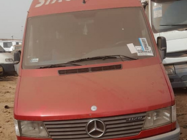 Mercedes-Benz Sprinter, Camions - Autobus, Conakry