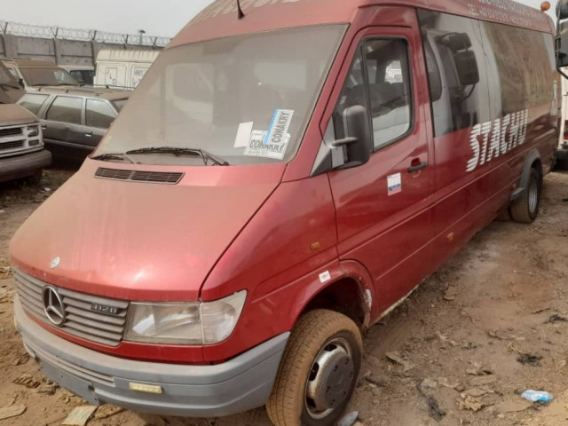 Mercedes-Benz Sprinter, Camions - Autobus, Conakry